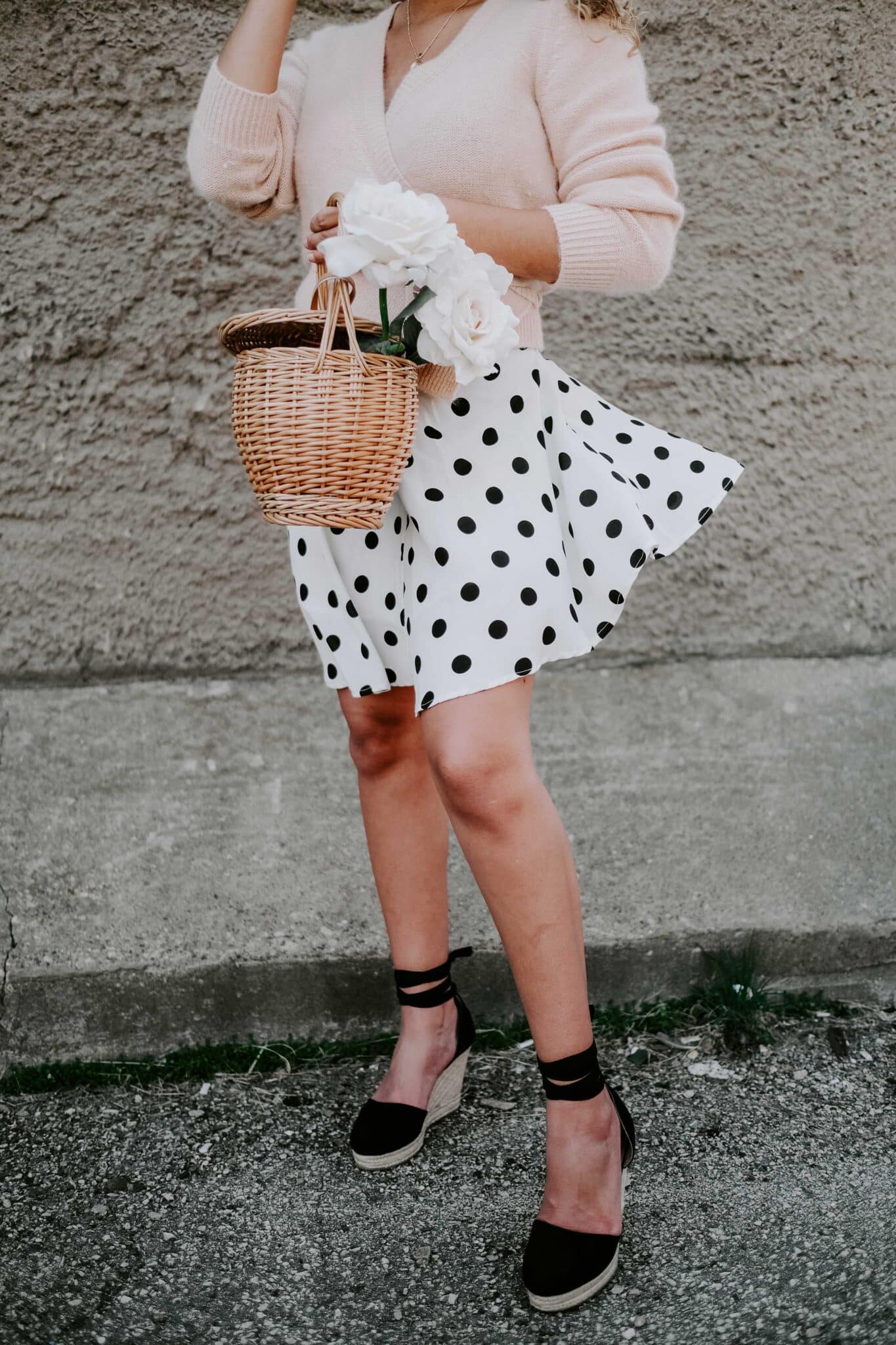 How to Wear a Polka Dot Mini Skirt? 5 Chic Outfit Combos