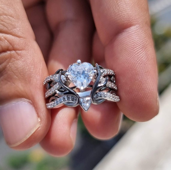 Where to find beautiful wedding ring sets pictures online