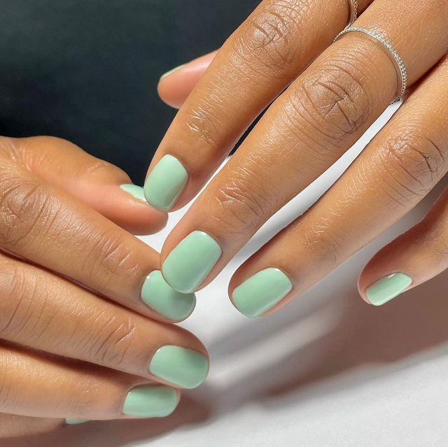 Pastel nail colors trends for 2024? See what's hot and how to try!