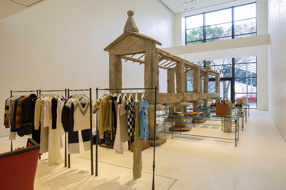 what to see in loewe design district best spots and galleries
