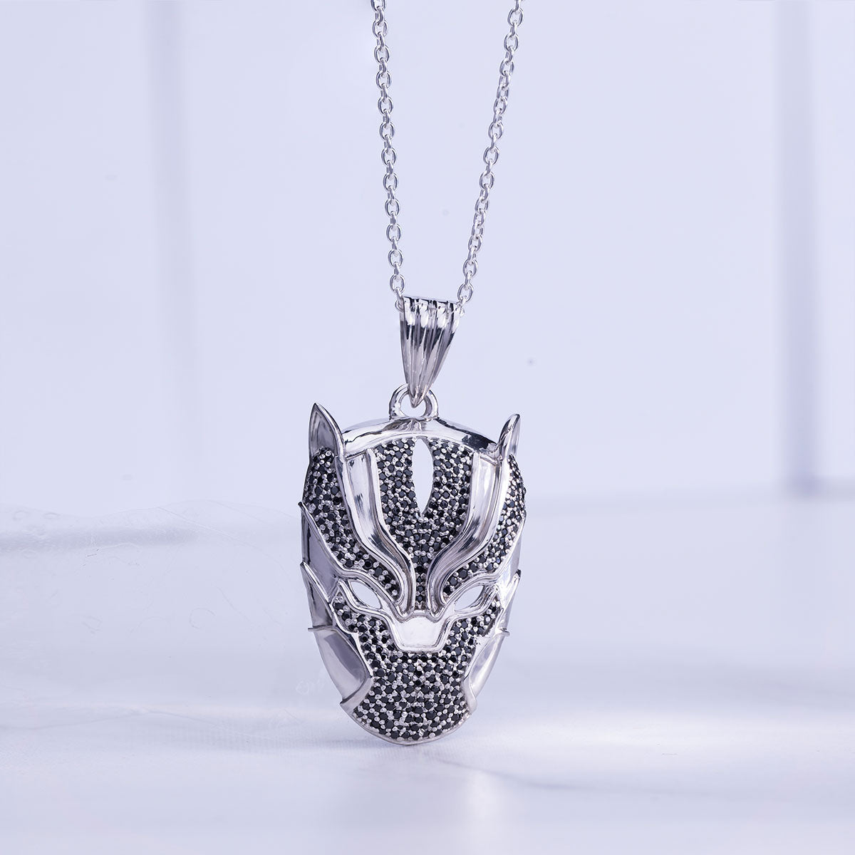 Black Panther Necklace Guide - Best Ways to Buy Stylish Jewelry
