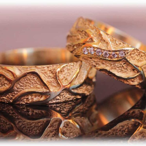 Where to find beautiful wedding ring sets pictures online