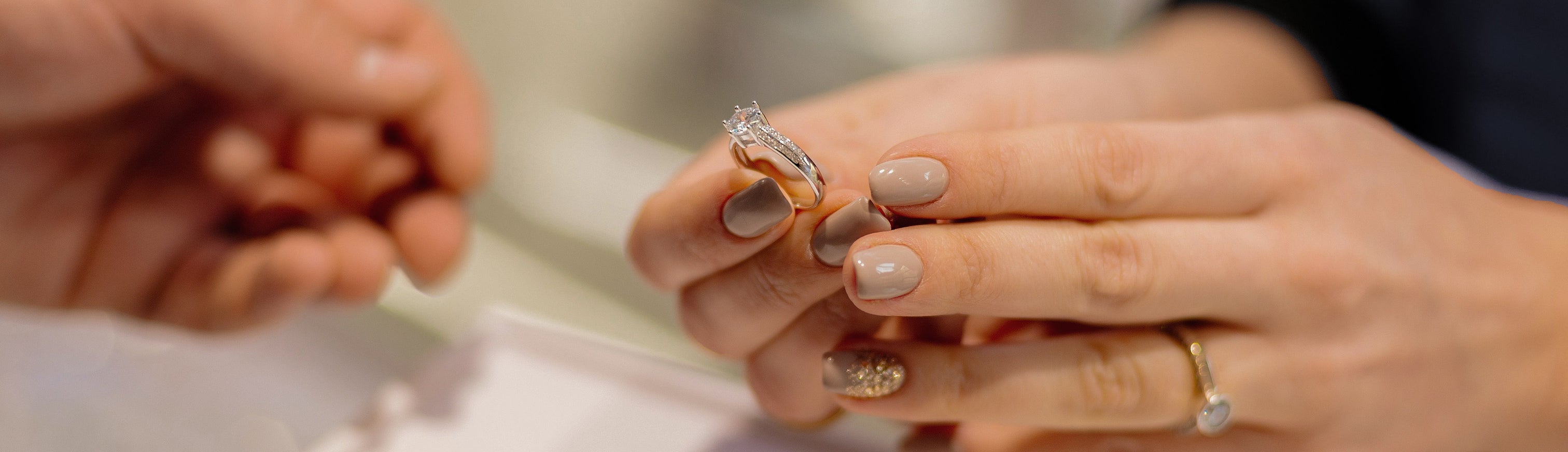 How to Buy Juniker Jewelry Online Safely and Smartly Tips