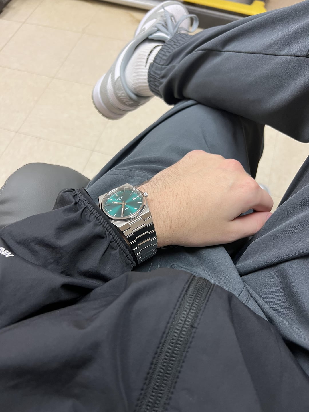 40mm Watch On Wrist Look Too Big? Find the Perfect Size Answers!