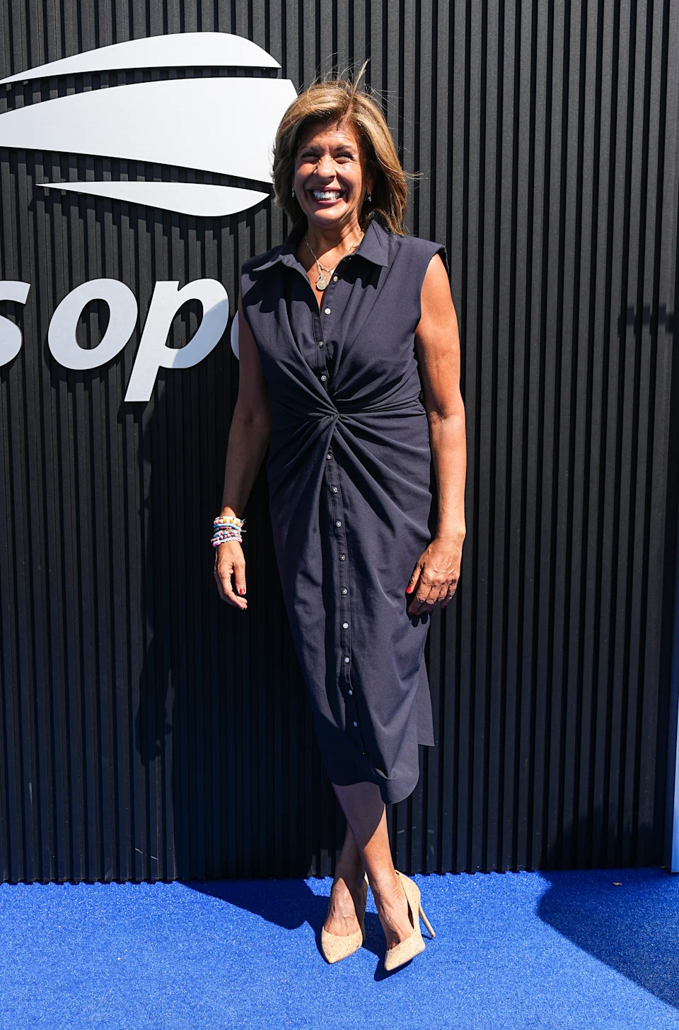 Where to get Hoda Kotb feet style? Affordable ways to copy her look.
