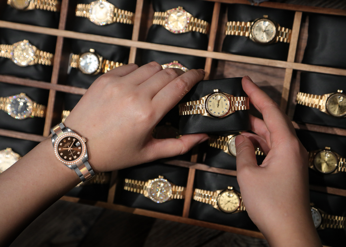 Rolex 40 mm for Women Style Guide Best Unisex Luxury Watches