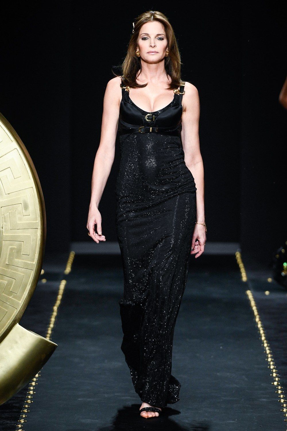 Stephanie Seymour 90s Style Impact How She Changed Fashion Trends