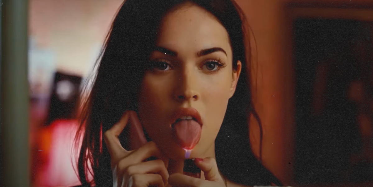 Sexy Horror Movie Guide Scary Films with Hot Scenes You Like