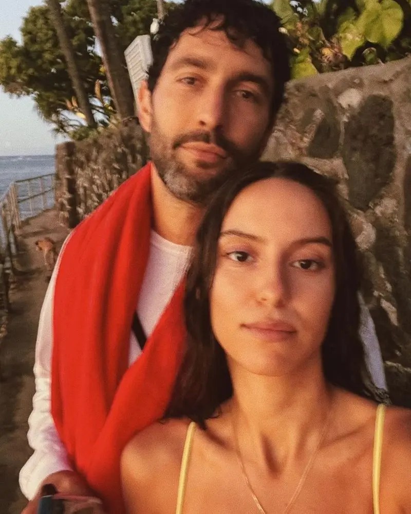 Noah Mills Married Life: Meet His Wife and Family Now